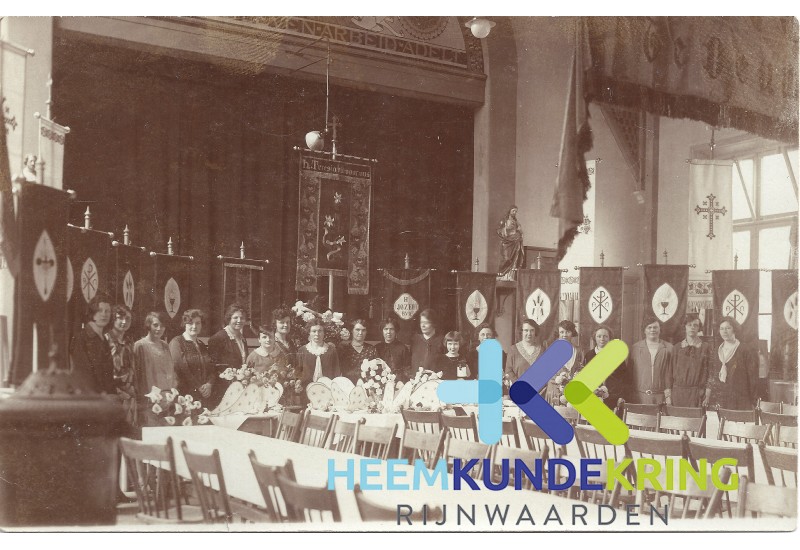 Lobith Dames werkgroep Processie in het Patronaats gebouw Coll. M.Hoedemaker
